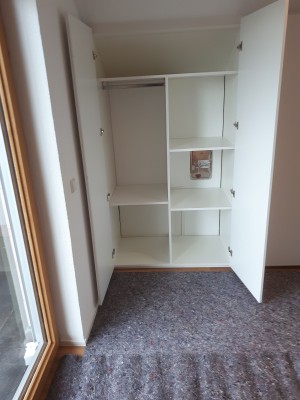 20221107 Kniestockeinbauschrank3