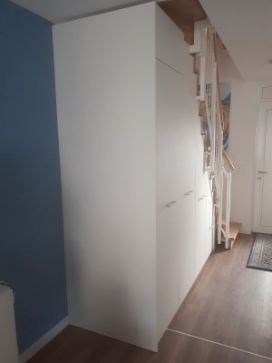 20190207 Schrank Unter Treppe1